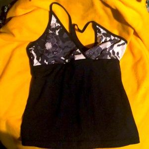 Size 8 EUC LuLulemon limited edition tank